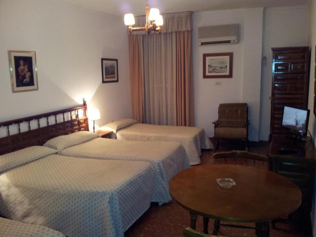 Hotel Rio Piscina Priego de Córdoba Chambre photo