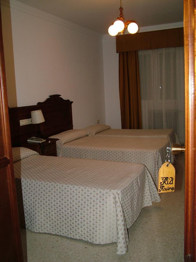 Hotel Rio Piscina Priego de Córdoba Extérieur photo